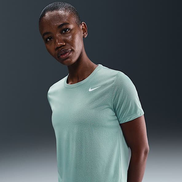 売れ筋商品|||ナイキ Tシャツ レディース トップス Basic T-shirt - stadium green Nike Sportswear Women's Essential Boxy T-shirt Oil Green